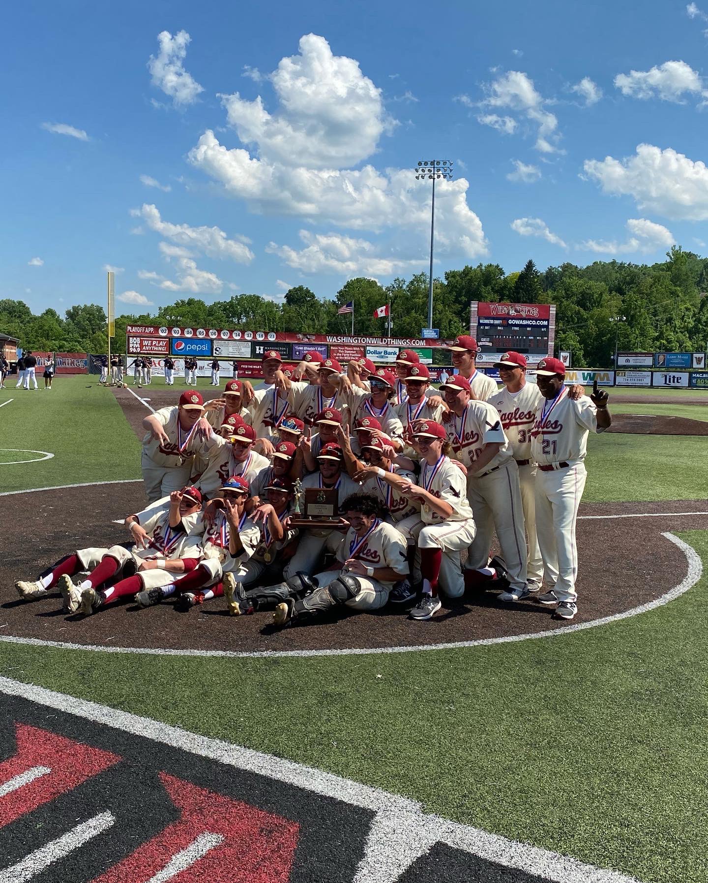 Standout on Twitter "The first gold of the WPIAL Baseball champs are