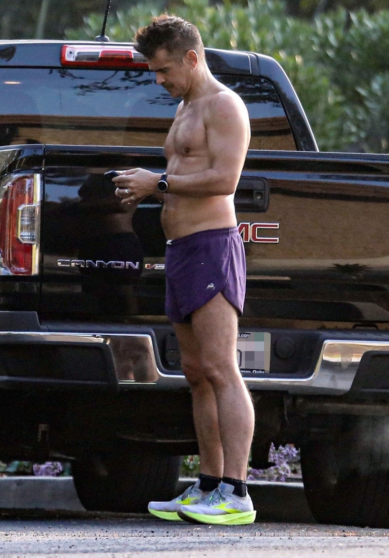 HAPPY BIRTHDAY SHOSHORTS KING COLIN FARRELL
 