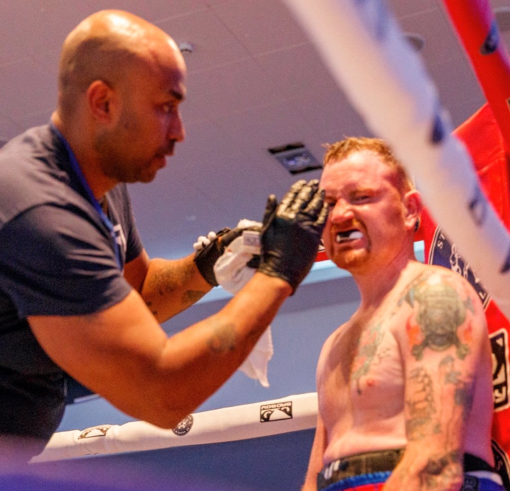 crueljohno's tweet photo. #Cornerwork #Cuts #FightNight #Boxing @RadissonBlu @StAndrewsSC
📸 : @brackenskye https://t.co/lvAvJ8IPdc