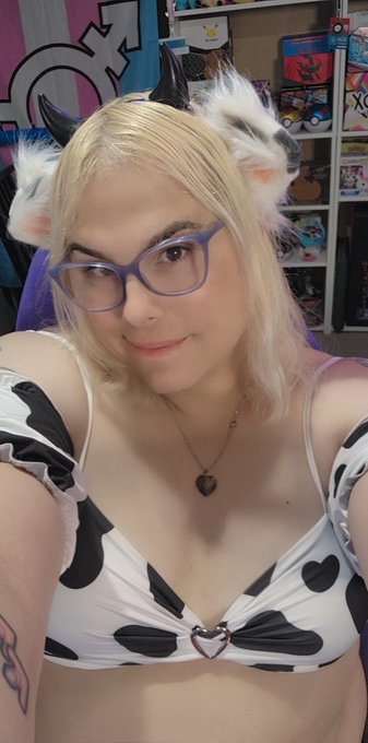 Last day for ST. Jude! I wanted to dance but it's like 95 deg here and I'm tired from working outside<a href="/tag/justdance2022"class="tags"><span>#justdance2022</span></a>