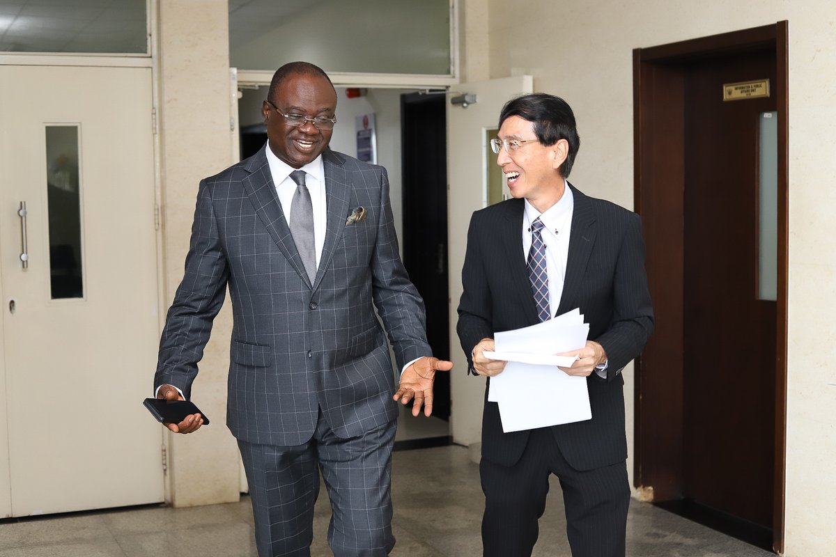 GhanaMFA's tweet photo. to enhance their performance and to pursue academic research in policy formulation and implementation. He expressed the Government’s appreciation for the gesture and commended Japan for its continued support of Ghana’s development agenda and industrialization. 5/5 https://t.co/JubcHhpe62