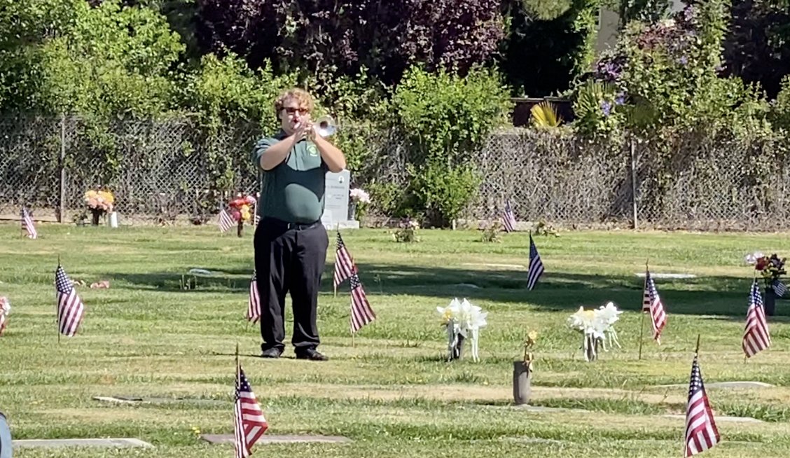 Daisy and I attended a special Memorial Day Service yesterday at the Cedar Lawn Cemetery to honor and celebrate those who have proudly served our country. It was important to us to honor the purpose of this holiday by celebrating and thanking the brave people who have served us.