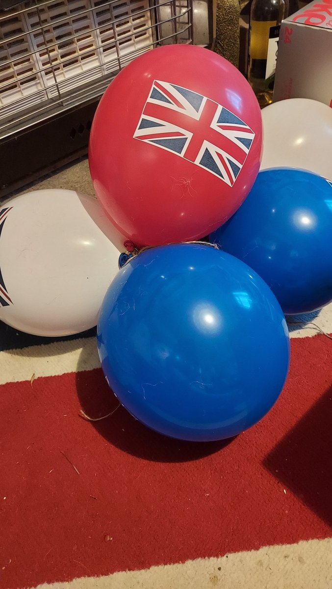 Getting our decorations ready ahead of the Platinum Jubilee Cream Tea Special only £4pp, Friday-Sunday