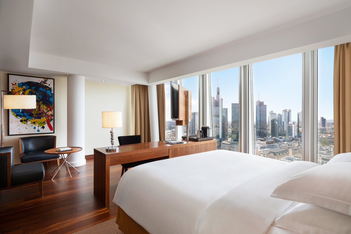 Hotel news: JW Marriott Hotel Frankfurt has just opened with 219 guestrooms and suites featuring floor-to-ceiling windows and sweeping views of the city skyline and River Main. #travel #frankfurt #germany <a href="/MarriottIntl/">Marriott International</a>