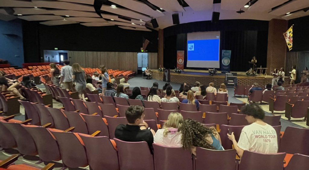 aacps_ib's tweet photo. Welcome back! @IB_DP alum @OldMillHSAACPS return to school to celebrate their success and each other. “The IB has been fundamental to my success in college and life”. #IBAmazing #destinationIB #WeAreFamily @AACountySchools https://t.co/FmMQXw69hT