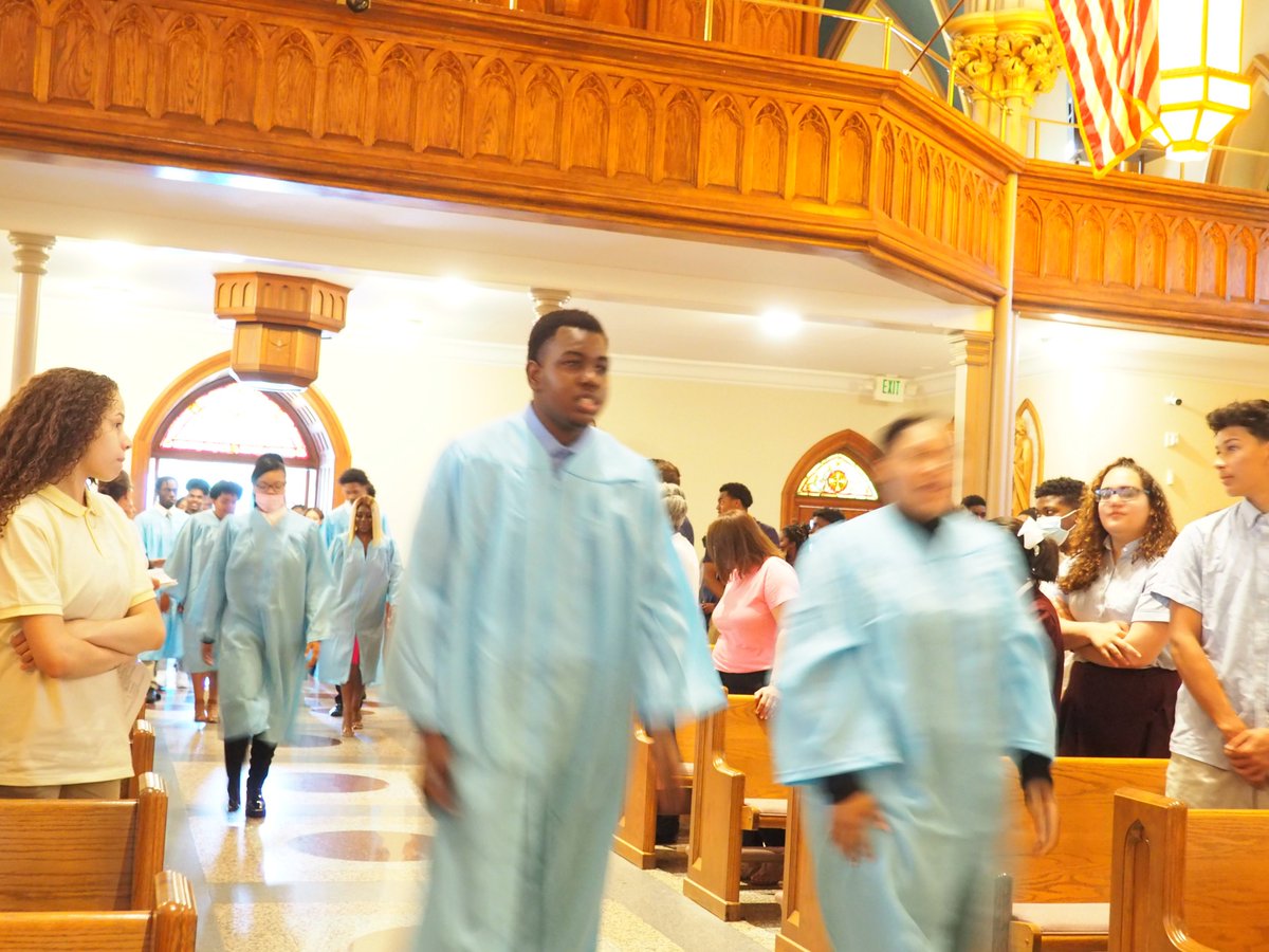 Pictures from today's beautiful Baccalaureate Mass with <a href="/BishopCaggiano/">Bishop Frank Caggiano</a> ! More here: facebook.com/media/set/?van…