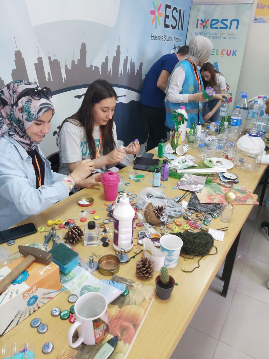 AkademikCevre's tweet image. #EUGreenWeek2022 etkinliğinin 2. gününde atmadık-yeniden kullandık! #reduce #reuse #recycle