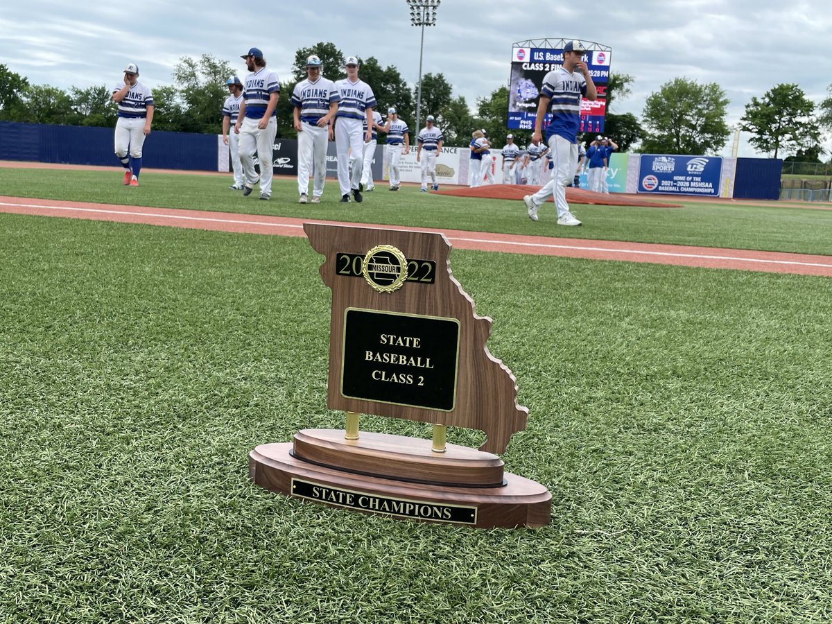 RodKRCG13's tweet photo. State Champs! https://t.co/gSku0EYcKf