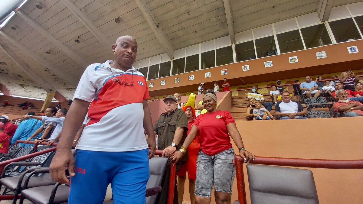 CaridadPoey's tweet photo. #Matanzaa Apoyando a los coccodrilos 🐊🐊🐊🐊🐊 #MatancerosEnVictoria https://t.co/5FNtrb8kIh