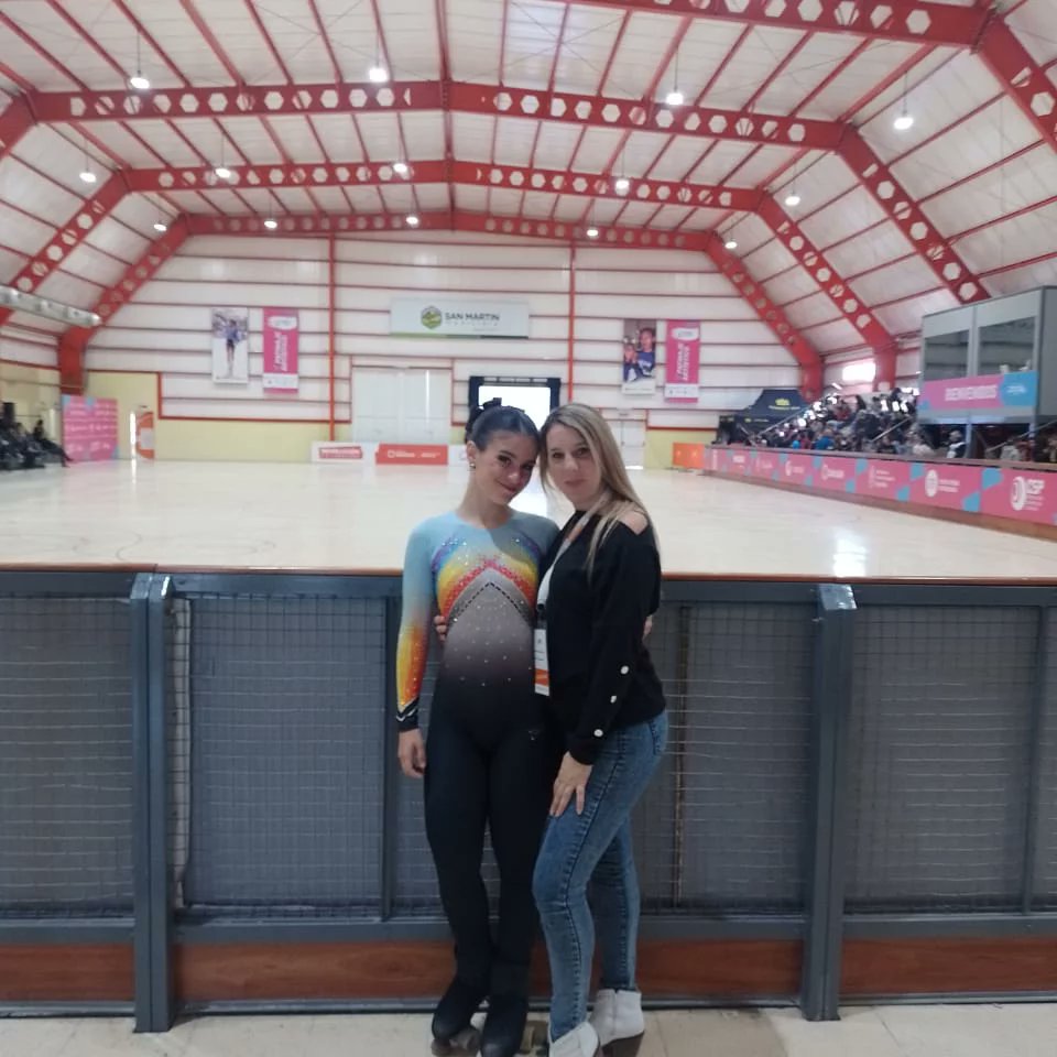 orgullomayor's tweet image. #Partín 🛼 #Sudamericano 🇦🇷
Nahir Furlan, subcampeona sudamericana!

El fin de semana, en el nuevo "Estadio Marta Orellana", en San Juan, se disputaron los "I Juegos Sudamericanos de Deportes sobre Ruedas", con otra destacadísima actuación de las patinadoras del @depmoronoficial.