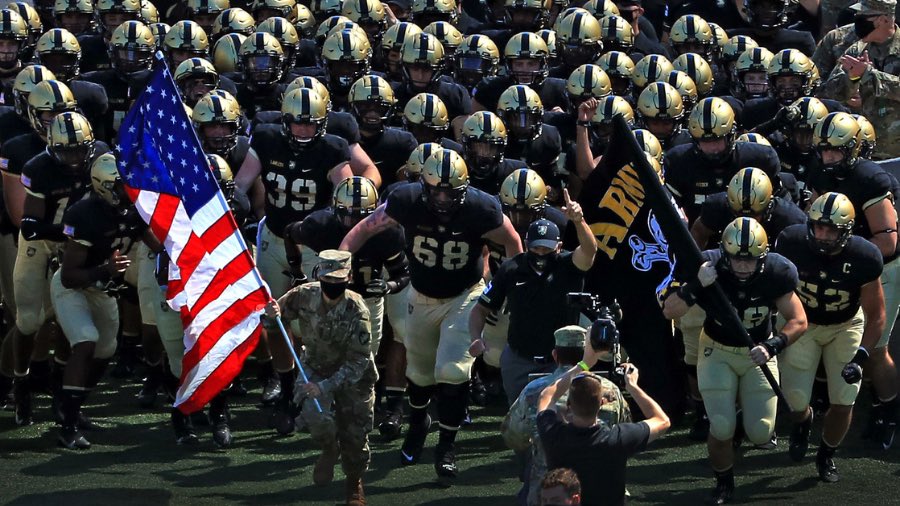 brady55phillips's tweet photo. After a great conversation with @CoachJeffMonken I’m so excited to announce I’ve received my 2nd offer from @ArmyWP_Football

@CoachSeanCronin @BrandonHuffman @RylandSpencer @CoachTonyHeir @RegJones20 @HeirFootball @BrandonHuffman @RylandSpencer @PrepRedzoneWA

#BEATnavy https://t.co/mGYNG0RVpS