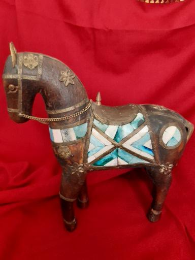 HHMU_Banksia's tweet photo. #WoodenHorses4Assange
#Unity4J
#FreeAssangeNow-#WeAreONE
#Time4Freedom-#Namaste
#MitakuyeOyasin
@Zoompad @LittleHawk621 @RandolphTrent @mikecoulson48 https://t.co/Y8jqCg3VQG