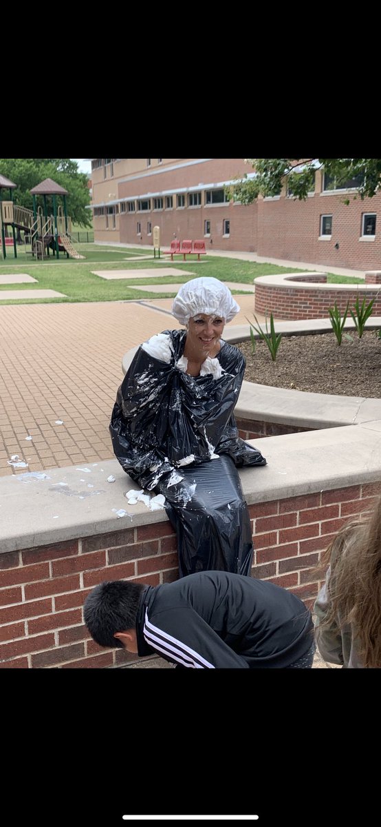 MsJensen_4's tweet photo. #AVCato 4th grade Pie in the Face for meeting their EOY goals in Imagine Math! https://t.co/T5wv2H8EfR