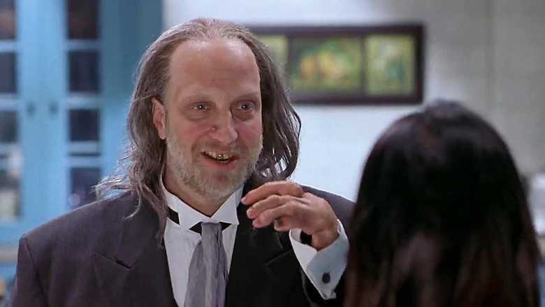 Happy birthday to Chris Elliott, who turns 62 years old today! 