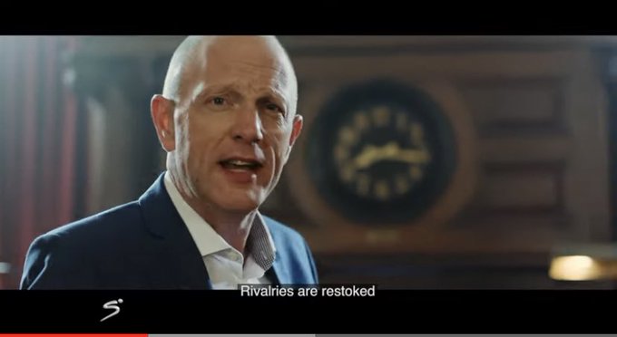 FlexxKE's tweet image. 🗣️ Peter Drury : Moses was not the only one saving people for the hands of the Egyptians, Courtois is saving Madrid from Salah 🙄 

And now the Messiah of Football commentary is ascending to the NBC, It&apos;s never gonna be the same 😏

Ruben Neves| Manchester| Martial | Man united