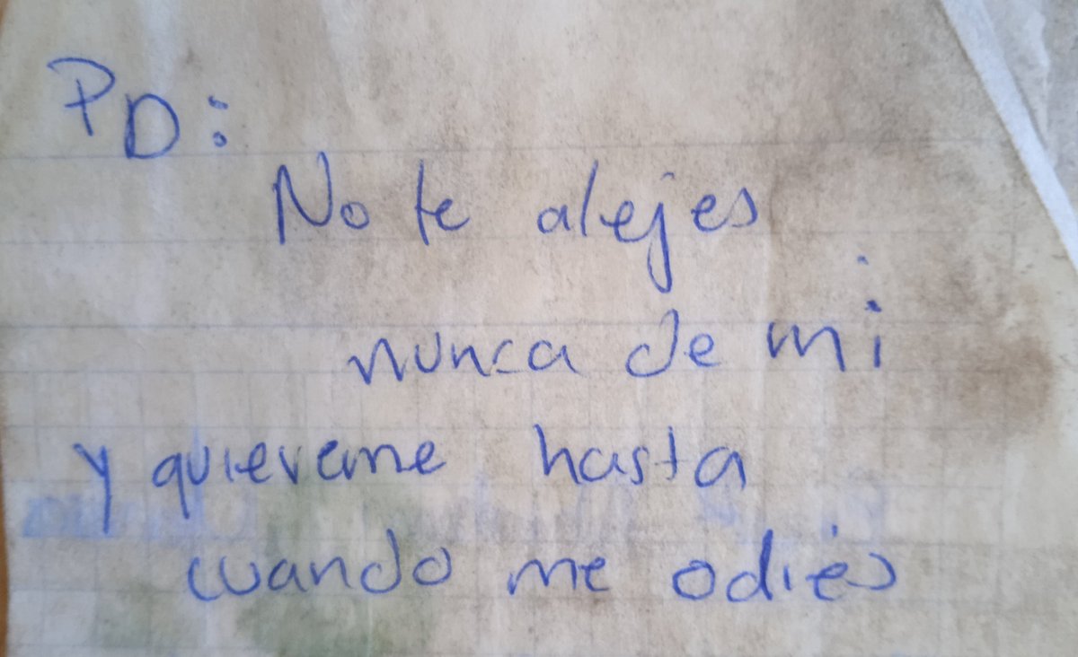 Qué cagado. La verdad siempre sale, no importa cuánto tiempo pase, la verdad siempre aparece.

A veces de formas extrañísimas, como abriendo un libro que estás a punto de tirar y que nunca habías abierto. Afortunadamente.