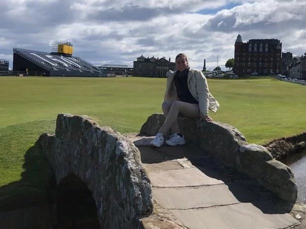 ClubCastiello's tweet photo. ⛳🏆🏴󠁧󠁢󠁳󠁣󠁴󠁿 Maria Sierra acaba en la posición 42 en el St. Rule Trophy disputado en el New Course y el Old Course de St. Andrews mejorando en 13 posiciones su ranking de entrada y con una vuelta de par del campo en la sede del Open. ¡¡Enhorabuena!! #rcgcastiello https://t.co/L1yOAZ05LQ