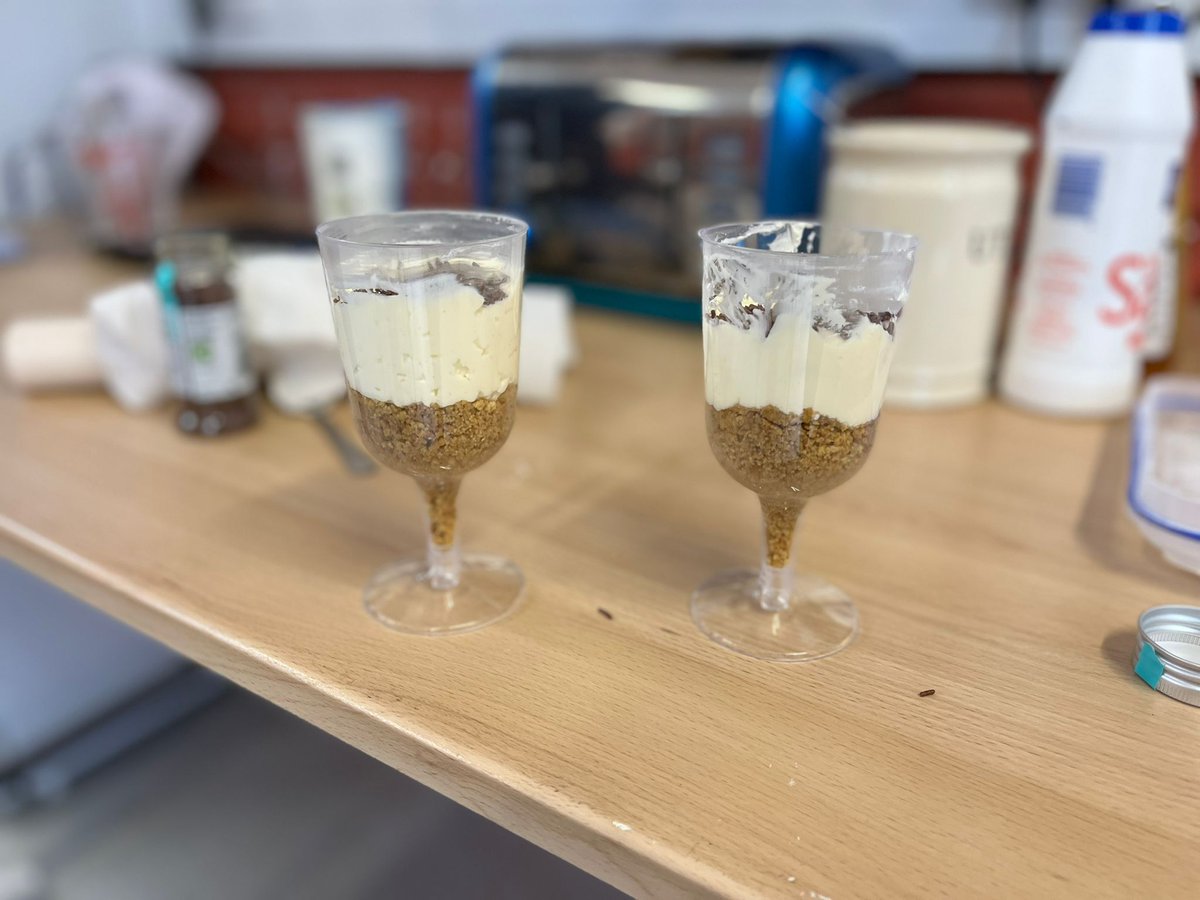 MoraigPiggot's tweet photo. It was a cheesecake bake off this week, some had chocolate 🍫 toppings and some had strawberries 🍓 😋👍🥰💖
#welovetobake
#engagement 
@Craigie_High 
@RockwellOes https://t.co/tpFnlQnQ0t