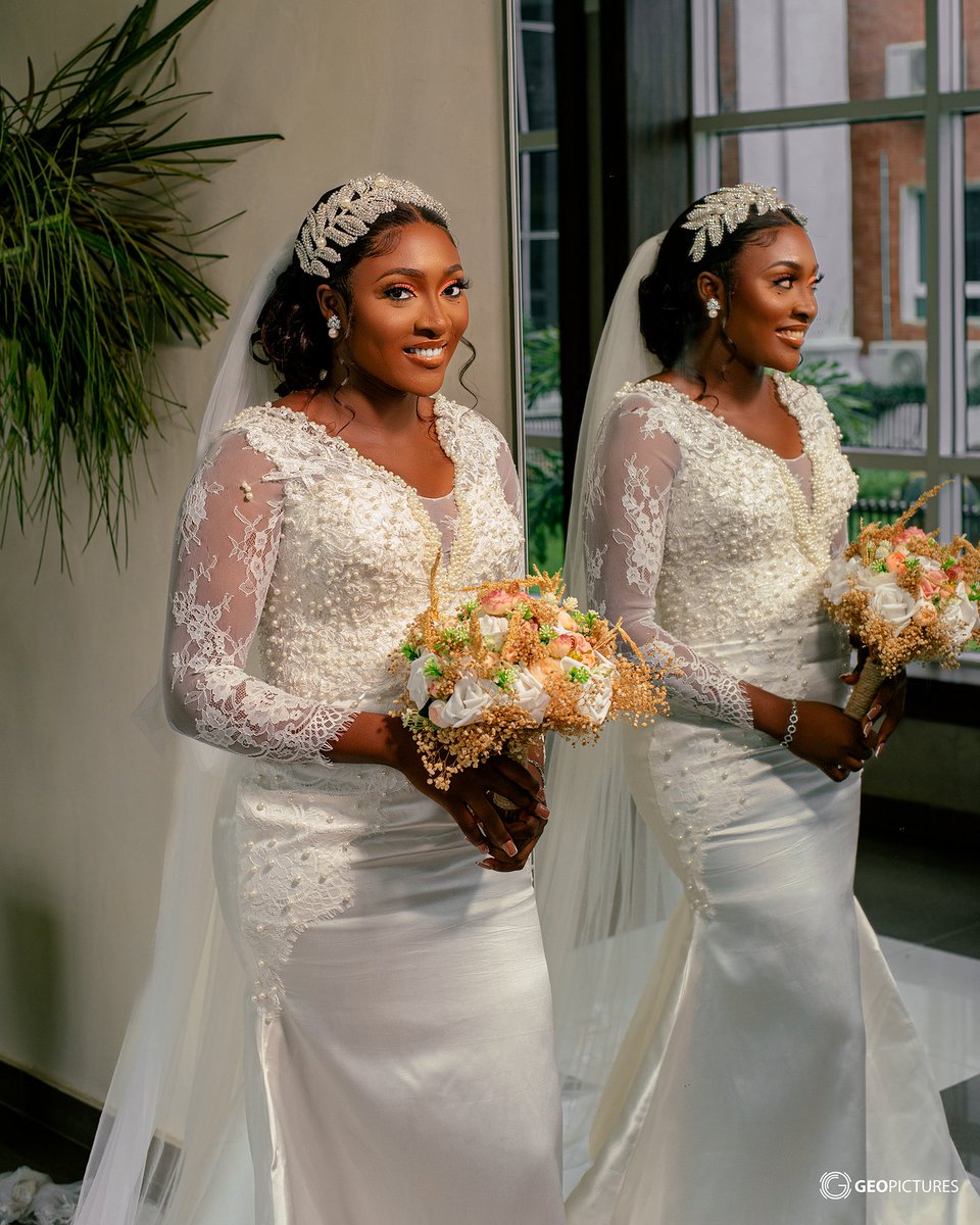 Nursetailor's tweet photo. My May dump 😍😍😍

Fun fact: I made this bridal piece for a Nurse who also got married to a nurse 😍 

Safe to say this "Nursetailor"  no be for mouth🤩 https://t.co/2NbveKGXfA