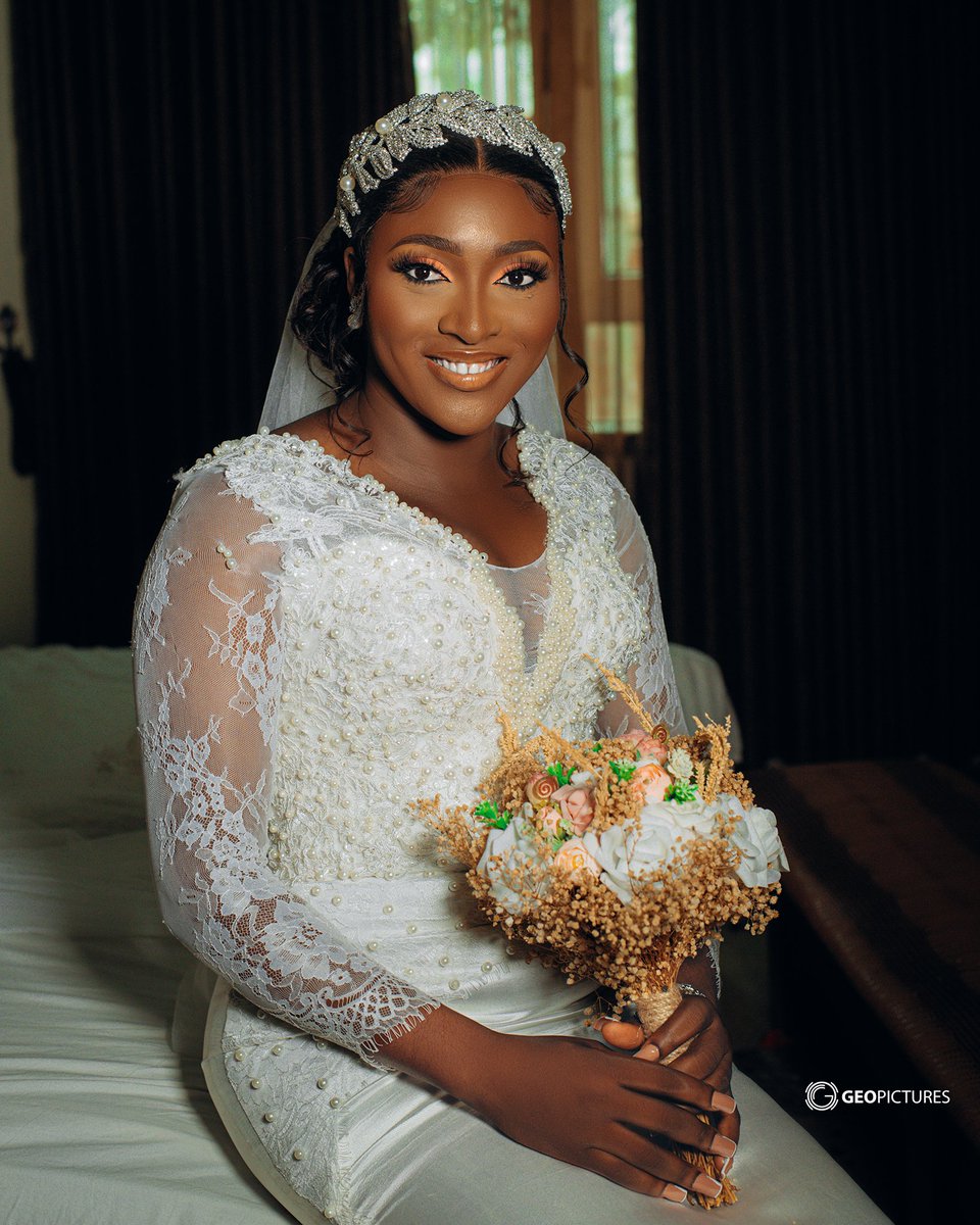 Nursetailor's tweet photo. My May dump 😍😍😍

Fun fact: I made this bridal piece for a Nurse who also got married to a nurse 😍 

Safe to say this "Nursetailor"  no be for mouth🤩 https://t.co/2NbveKGXfA
