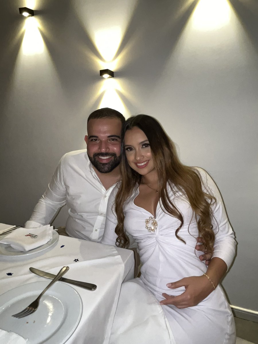 Yo le hablo a Dios y tú eres su respuesta, aprendí que los momentos lindos nunca cuestan😍❤️👫🏽🌟