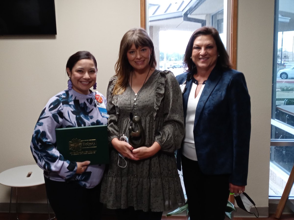 TC_Nursing's tweet photo. Megan Strmiska received the Daisy Award from Baylor Scott &amp; White which is presented to a nurse that goes above and beyond the call of duty to provide exceptional care.

Our wonderful faculty at @TempleCollege is setting great examples for our students.

CONGRATULATIONS Megan! https://t.co/kNGqZJIhUK
