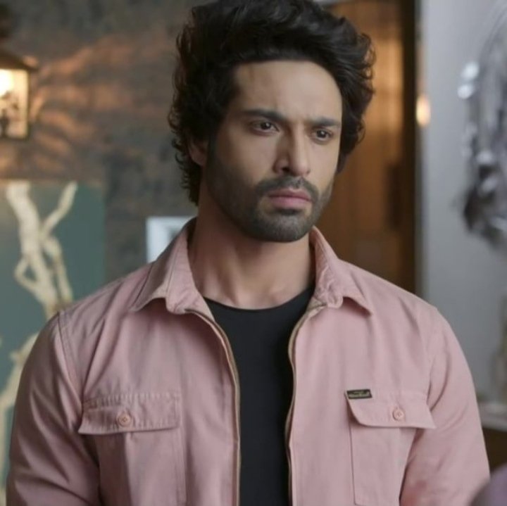 sritama23's tweet photo. Raged #Armaan 🔥🔥🔥 the intense anger expressions his eyes 🔥🔥🔥 #VijayendraKumeria @veejay_k #ArmaanOberoi #MoseChhalKiyeJaaye https://t.co/F5n5EF6KAN