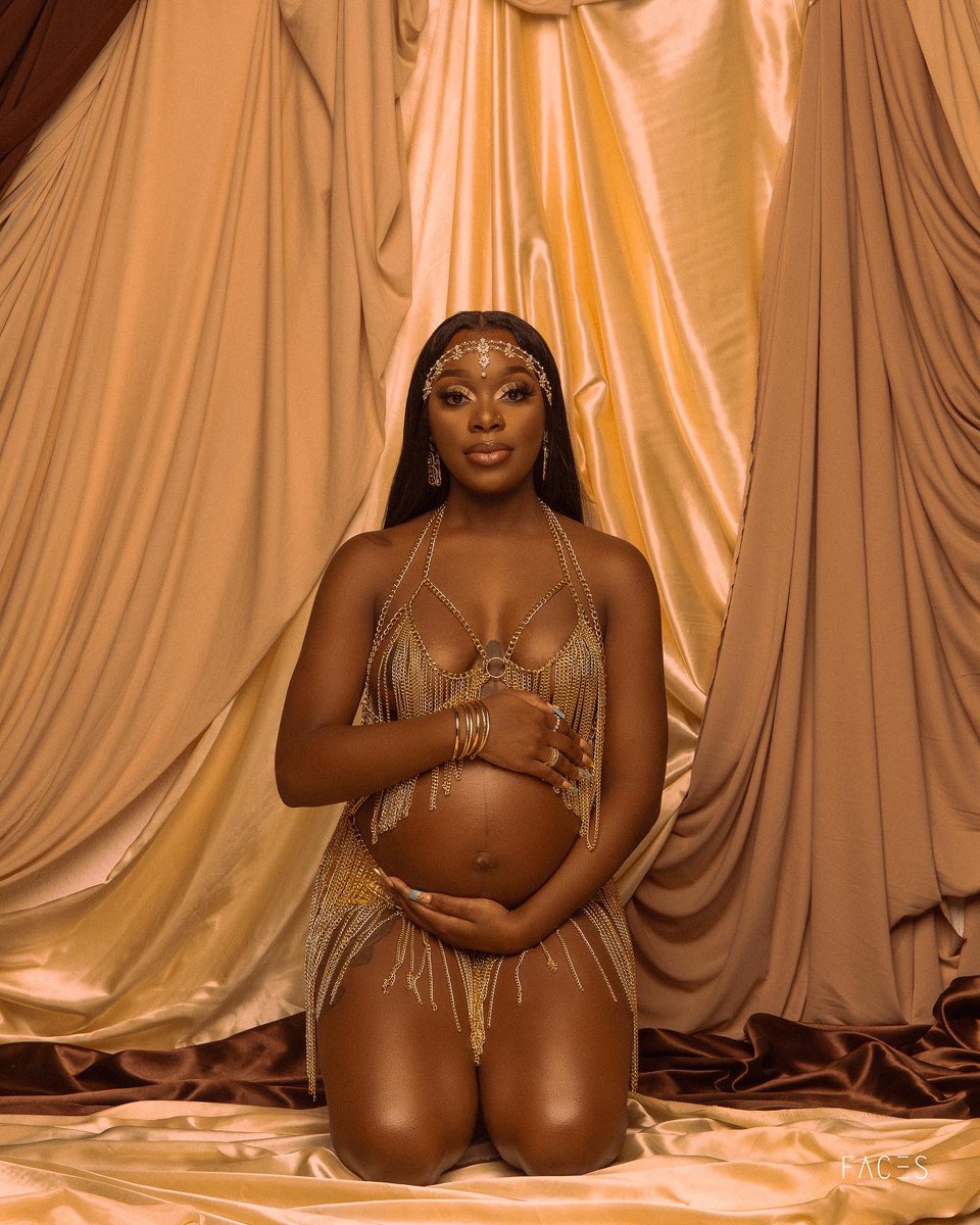 this_is_faces's tweet image. Always love a good #maternity session!  #photoshoot