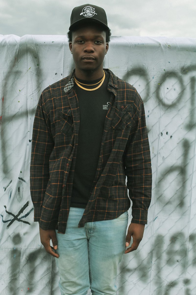 the3pE's tweet photo. in need of a personal | lifestyle | artist, music photographer 

book me &amp; let’s work 📸🔥

IG; creativemindvisualz https://t.co/4X3V8fvOd6