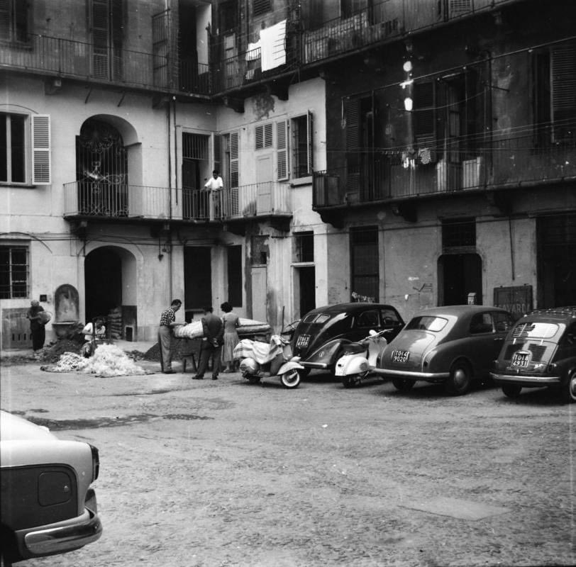 I cortili una volta il luogo più social di città e paesi facebook.com/15351920801163…