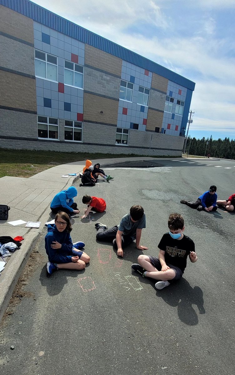 StPierreSherry's tweet photo. 5F @JuniperRidgeNL learning about quadrilaterals on a gorgeous Monday morning.. until the flies tried to take us away! https://t.co/jNLMBeX7Ok