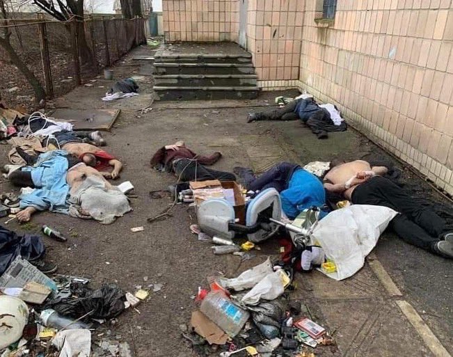 a_for_ukraine's tweet photo. @pjanik_otm @N_Heisterhagen Wir haben seit 2014 170 Milliarden an die Russen überwiesen und damit die Kriegsvorbereitung und die Kriegsverbrechen der Russen in der Ukraine finanziert. Das muss aufhören. https://t.co/Ciwe1di17q