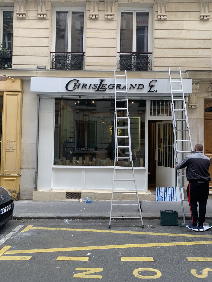 chrislegrandcl's tweet photo. La boutique commence à prendre forme. 
Rdv ce samedi 4 juin 11h00-20h00
19 rue Pierre Guerin 75016 Paris 
https://t.co/9NAV2tjZkX https://t.co/2iI9ffMG8r