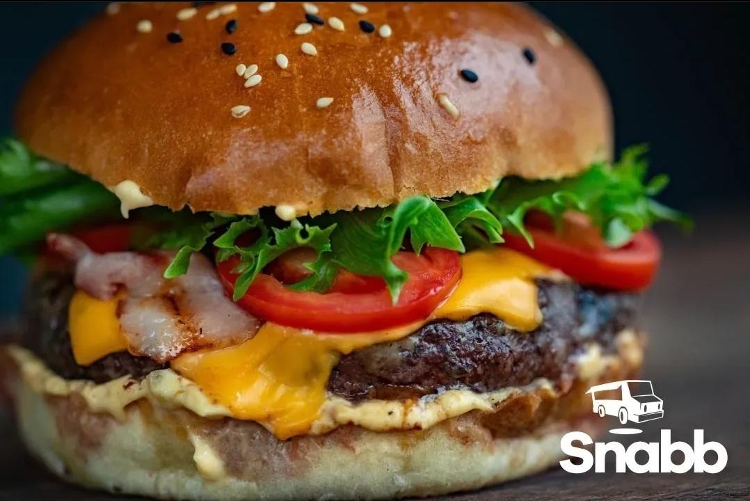 a burger without cheese is like a hug without a squeeze.

#foodie #food  #foodtruckreview #foodrecipes  #foodblogger #foodie #yummy #delicious #homemade #foodgasm #instagood #burger  #foodies #foodpics #tasty #dinner #foodie  #foodblog #healthy #hungry #eat #usa #allcountry
