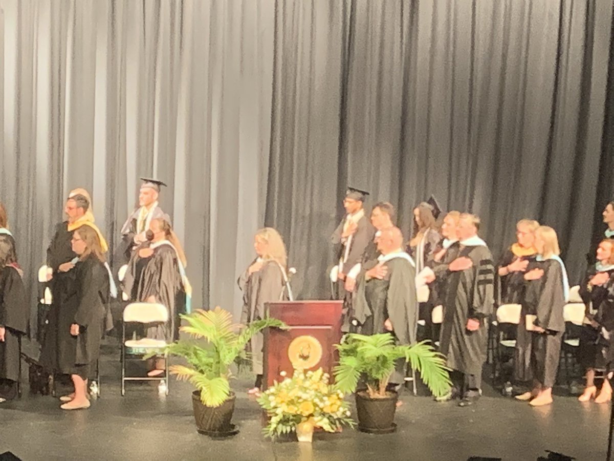 MountainViewHi2's tweet image. And we’re off… Make sure to check out @MountainViewHi2’s youtu.be/eqBr6l6RdtA #WeDoAtMountainView