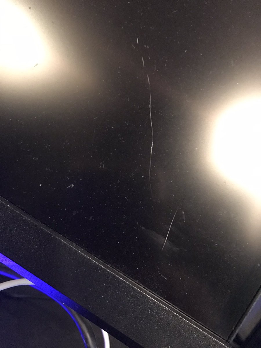 LadyPanicPants's tweet image. A nice deep scratch on my $500 curved monitor 😩 my bad for not checking the loading/packing of it, Sadge! #PCGaming #gamer #gamerfail