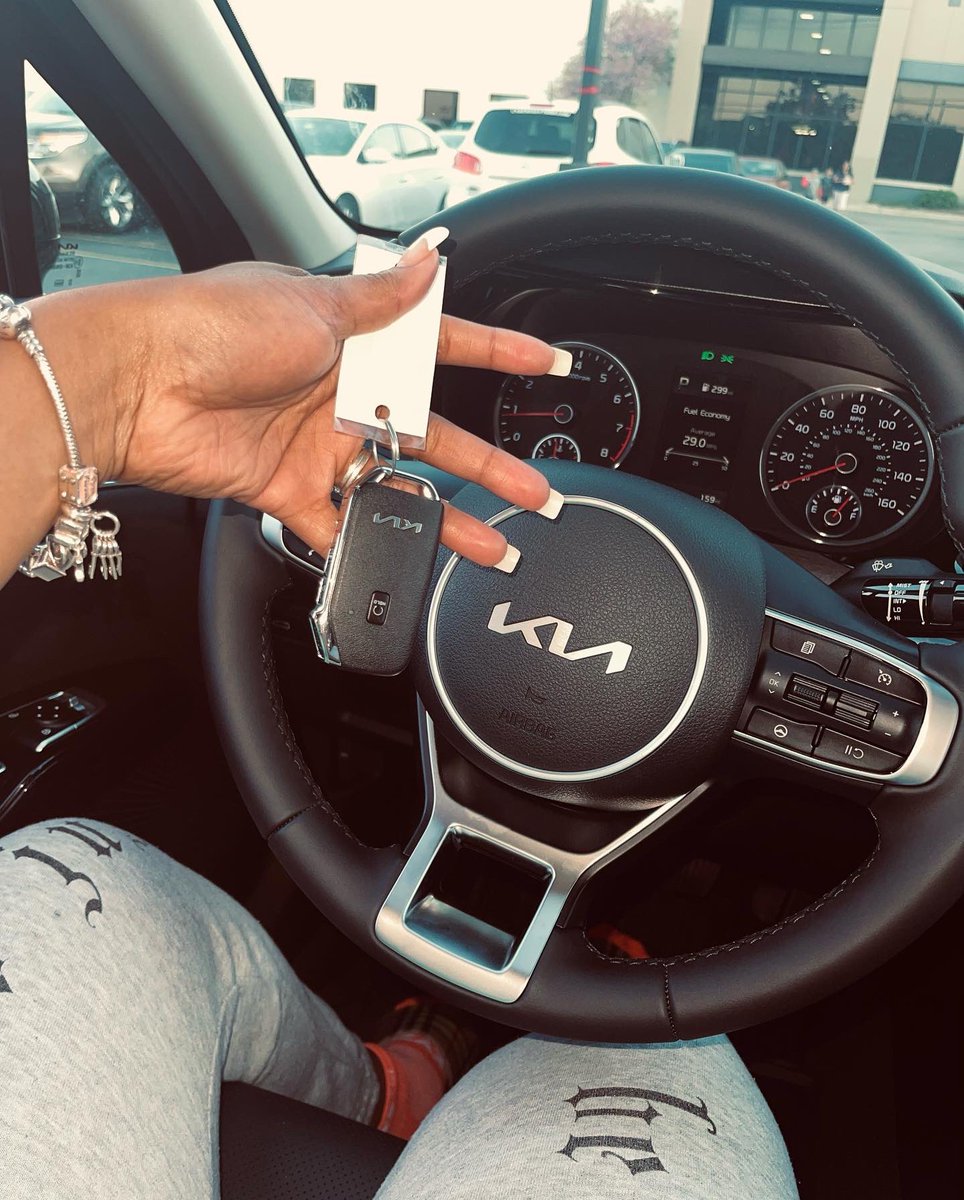 Anti_Acee's tweet photo. Give This Shìt My all so When I’m old i could just chill &amp; lay back 🖤 #24Kobe🧠 https://t.co/OPIZJGNrXH