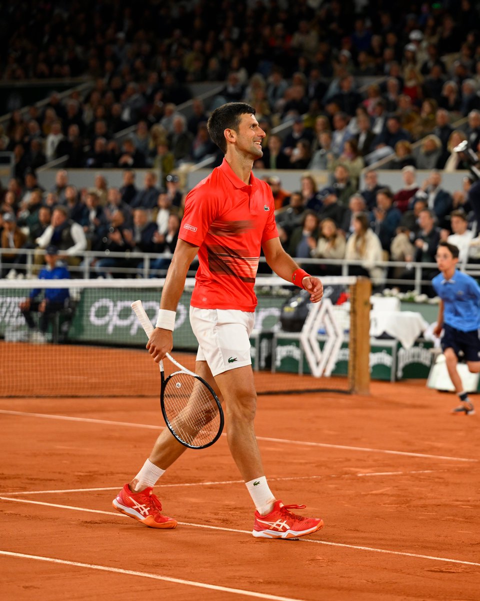 rolandgarros's tweet photo. 🇪🇸 6-2
🇷🇸 6-4

#RolandGarros https://t.co/HTUJ1A6t8k