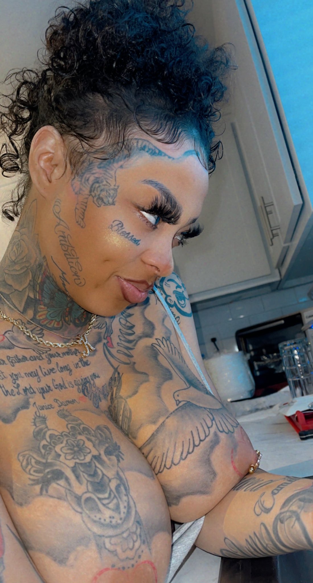 TW Pornstars - BigKaayBrazy. Twitter. Tiger on my face cus My pussy  dangerous 😏🐅. 9:37 PM - 31 May 2022