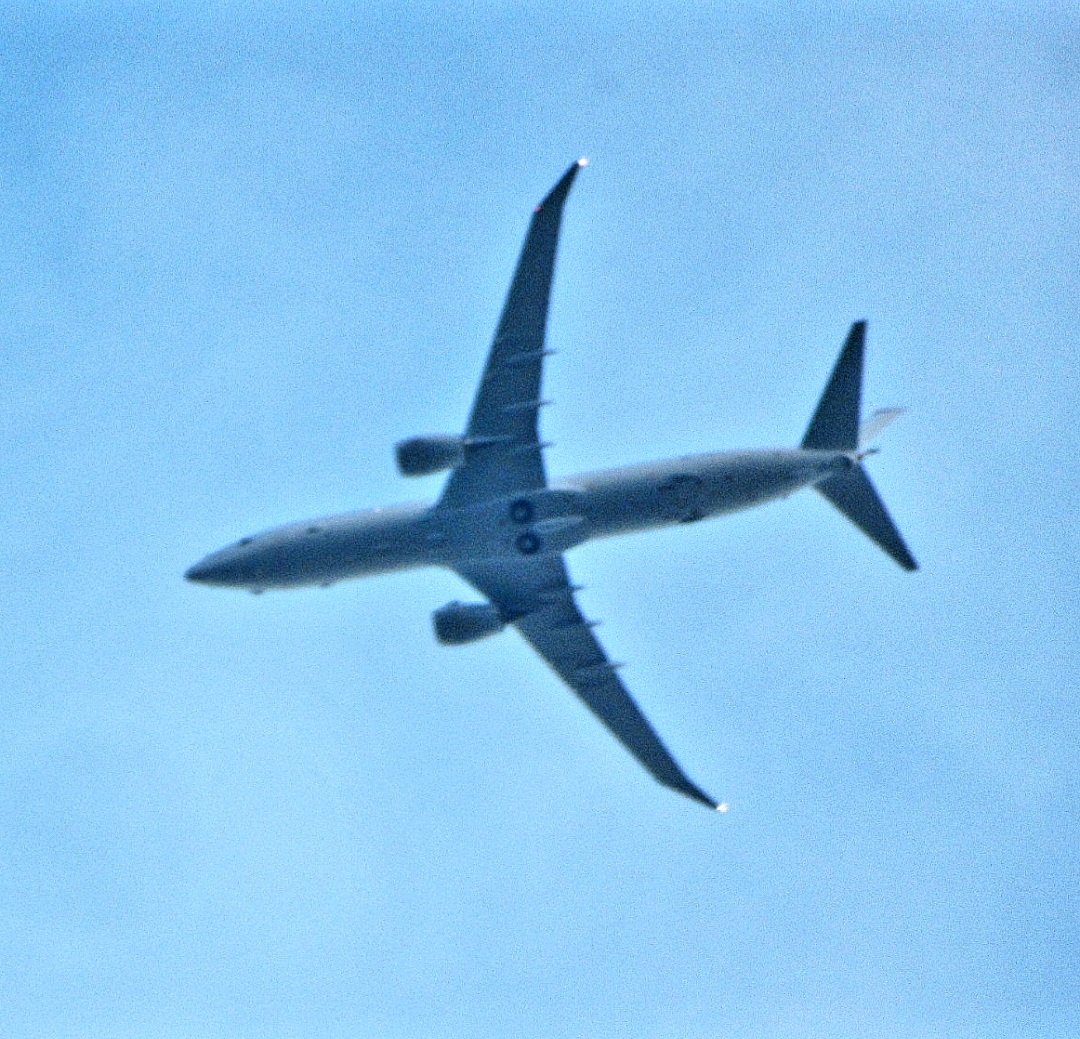 BloodyPolitics's tweet photo. 🇬🇧 RAF Poseidon P8 #GURNY03 from Lossiemouth doing the touch and go circuit this evening at Prestwick. First time I've seen #ZP809 in skies. I can tick it off my list. 🤓

#avgeek #planespotting  
 https://t.co/mS4qau9DPj https://t.co/pgJvcEYwEJ
