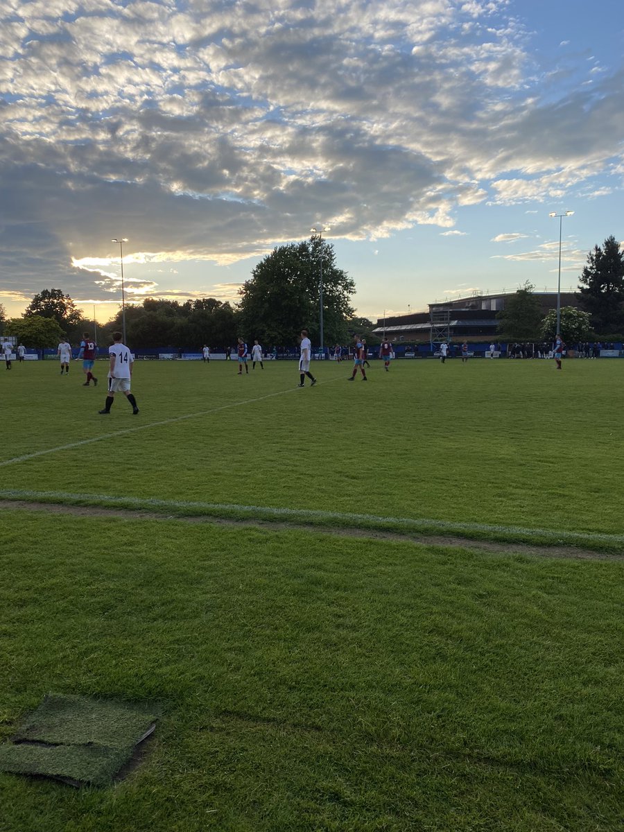 Division 2 - League Cup Final 

<a href="/HaroldWoodafc1/">HWAFC</a> 0 v 1 Herongate

A bullet header was enough to win it for the Gate early in 2nd half 

Cracking turn out