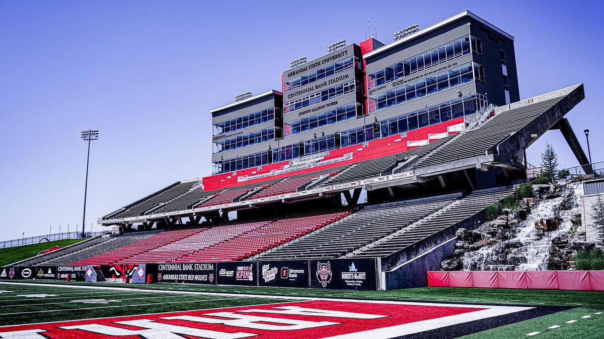 Truly Honored and blessed to have Received an Offer from Arkansas State University 🐺<a href="/AStateFB/">Arkansas State Football</a> <a href="/RileyElite3/">Riley Howard III 🇲🇭</a> <a href="/CoachBroome_7/">Arcentae Broome</a> <a href="/_Elite3/">ELITE 3</a> <a href="/CoachReynolds81/">Vince Reynolds</a> #Elite3🔺 #redwolves #astate