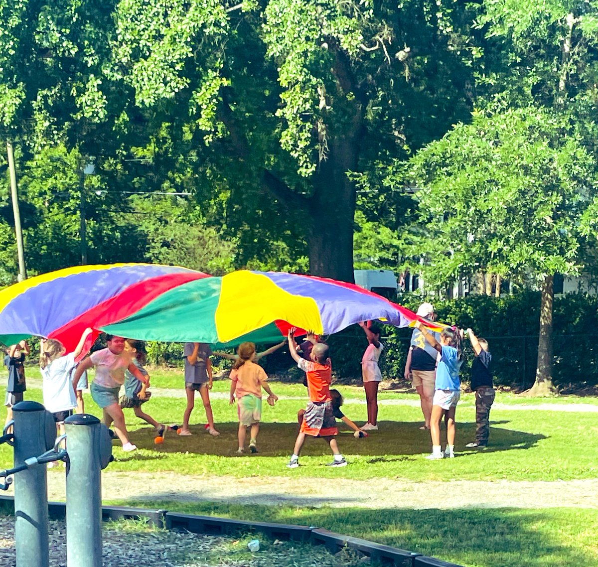 JRobinsonPE's tweet photo. Field Day for 2022 was great! Students enjoyed the event @underwoodgtm. We are appreciate all the Parent Volunteers, Safety Patrol Team, PTA, and entire staff to make this event a success! #PhysEd #FieldDay https://t.co/1UvSZFIMxB