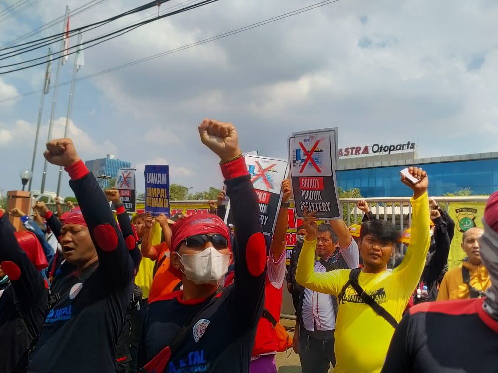 Perusahaan Multi Nasional, GS BATTERY Tak Malu Lakukan PHK Sepihak <a href="/Aki_GS_Astra/">GS Astra</a> <a href="/KemnakerRI/">Kementerian Ketenagakerjaan RI</a> <a href="/idafauziyah/">Ida Fauziyah</a> dlvr.it/SRP7wn