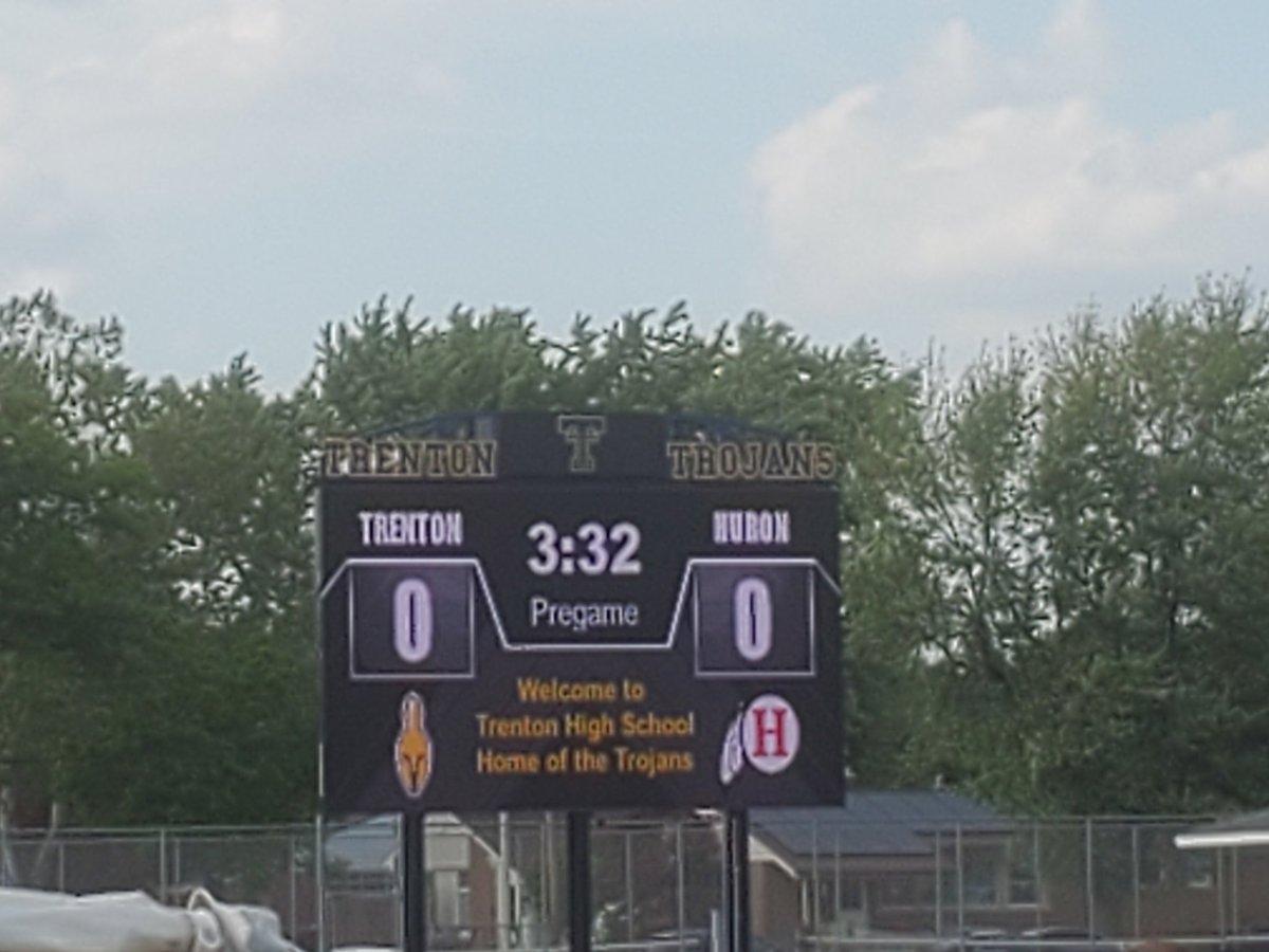 NBHuronChiefs's tweet photo. Here we go! It's District Chapionship Time! #LetsGoChief #ChiefPride https://t.co/YQ39vcH37t