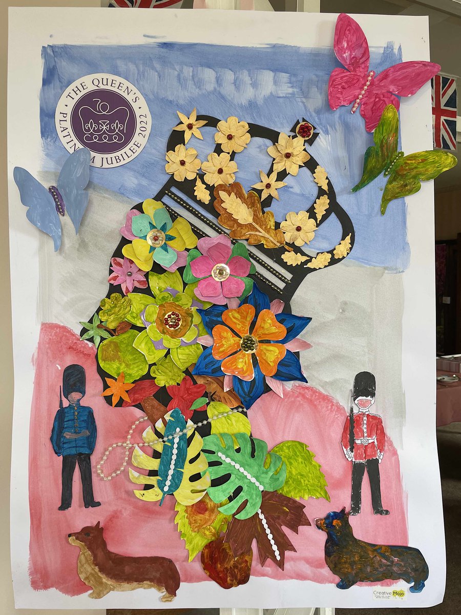 CoventryMojo's tweet photo. A great first workshop at Job's Close #CareHome in #Knowle such a fun afternoon with lovely residents painting beautifully for the #QueensPlatinumJubilee22 @Artsincarehomes @NAPAlivinglife @ageukcw @DementiaFriends @Alzheimers_Soc https://t.co/cYv7SMxh2e
