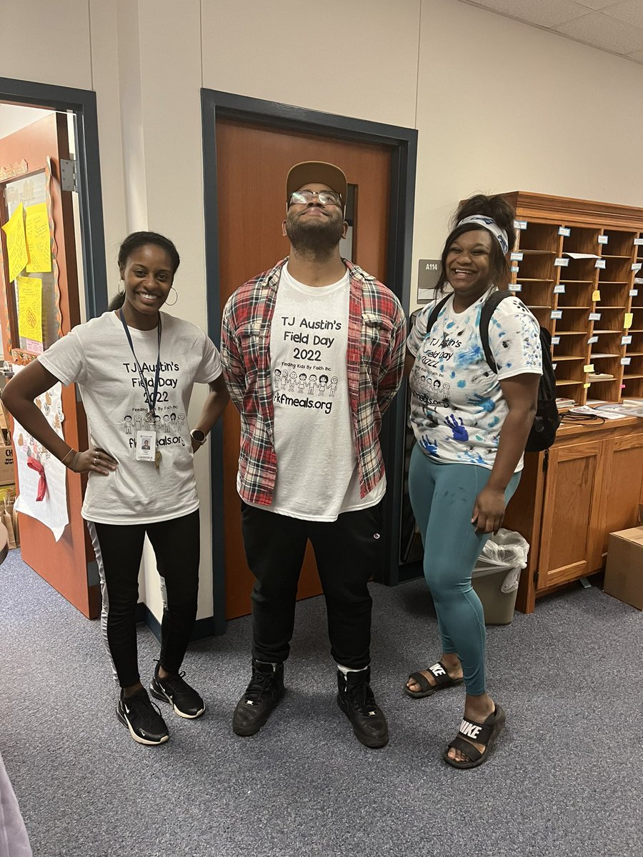 FkFmeals's tweet photo. Thank you Mrs. Taylor 🙏🏾 @JStarling13 https://t.co/fDOQh4MmSs