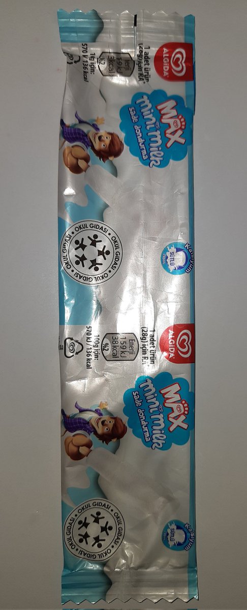 tegarut's tweet photo. ALGIDA MAX Mini Milk (OKUL GIDASI)- GRAFEN kaynaklı Karbon NanoTüp(CNT) VAR.

Ürünü temiz kase içine eriyik halde döktükten sonra, üstü streç film kaplı halde 2 saat bekleme sonucu, 500x mercekli dijital ışık mikroskobu ile CNT oluşumu gözlemledim.

Çıplak gözle de görülebiliyor. https://t.co/TbxKUvBBaD