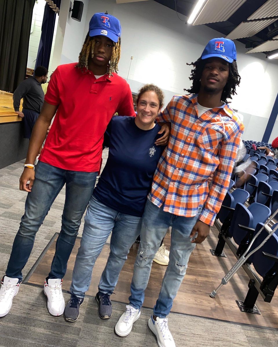 Welcome to the Dawg House!!! Welcome to the family!  First of many awesome things coming y’all’s way!  Tell Bean I send love too! <a href="/kendrickrucker3/">Kendrick Rucker</a> <a href="/cantguardzyi/">Zyion Claville 🍀</a> <a href="/ErronBean2/">Erron Bean</a>