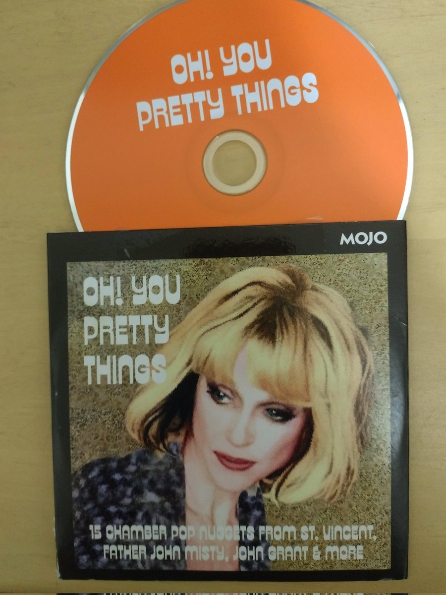 donniedarko73's tweet photo. adoro vizinhos desapegados que jogam cds novinho em folha no lixo
#mojo #mojomagazine #davidbowie #hunkydory #ohyouprettythings #cd https://t.co/vTvIZ9viaX